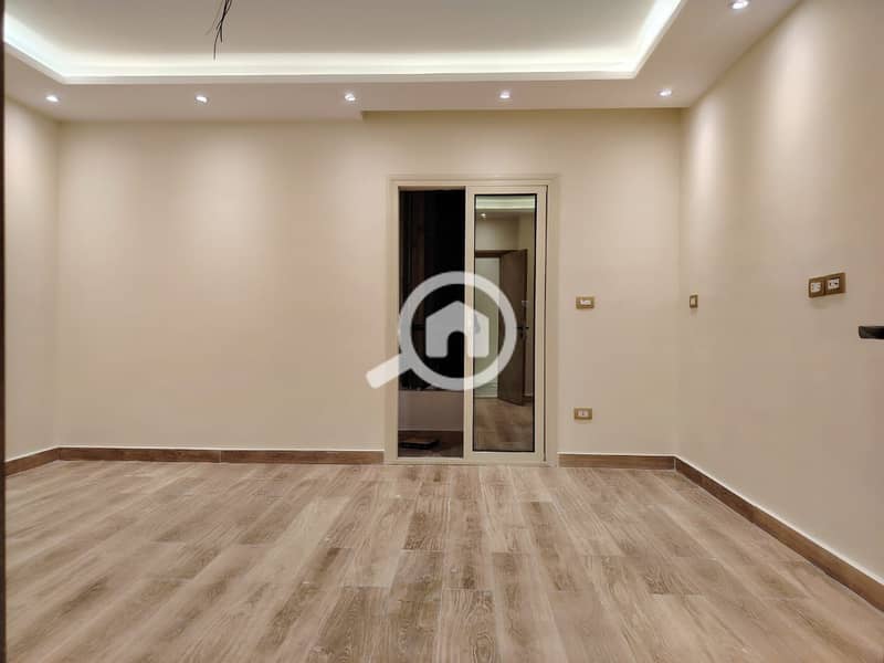 21 WhatsApp Image 2025-12-03 at 16.11. 50_0f0f9efc. jpg