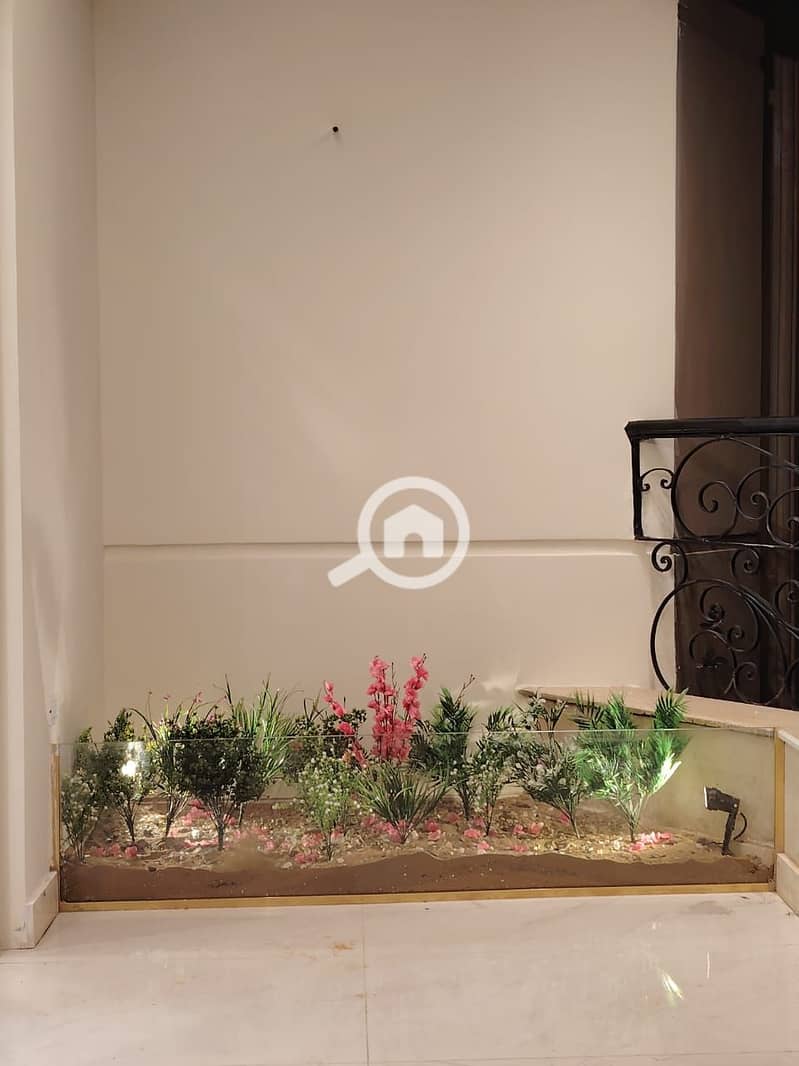 24 WhatsApp Image 2025-12-03 at 16.11. 51_c87a4d80. jpg