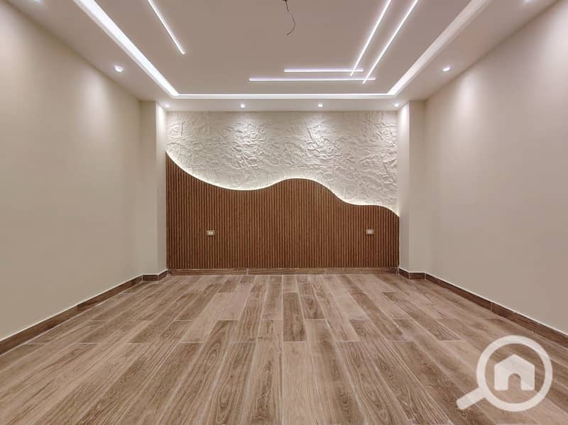 28 WhatsApp Image 2025-12-03 at 16.11. 53_8a37ded4. jpg