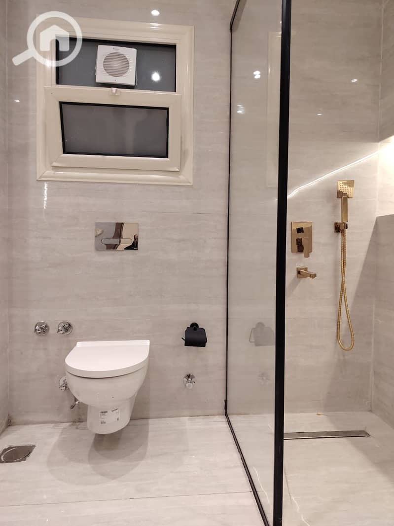 29 WhatsApp Image 2025-12-03 at 16.11. 53_db0ec423. jpg