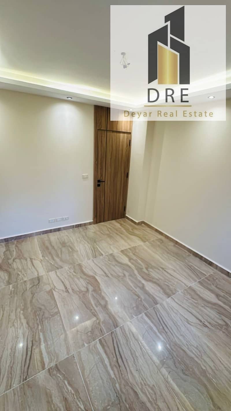 11 b06f8f70-27d5-41df-8cb6-3c9662527bfa. jpg