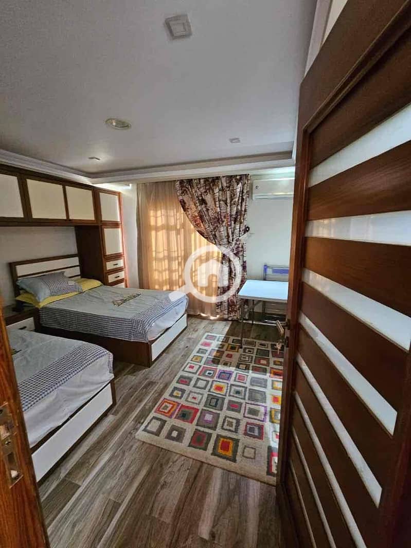 6 793e5e92-0a0e-4cd8-b40c-f9ddd703e6e3. jpg