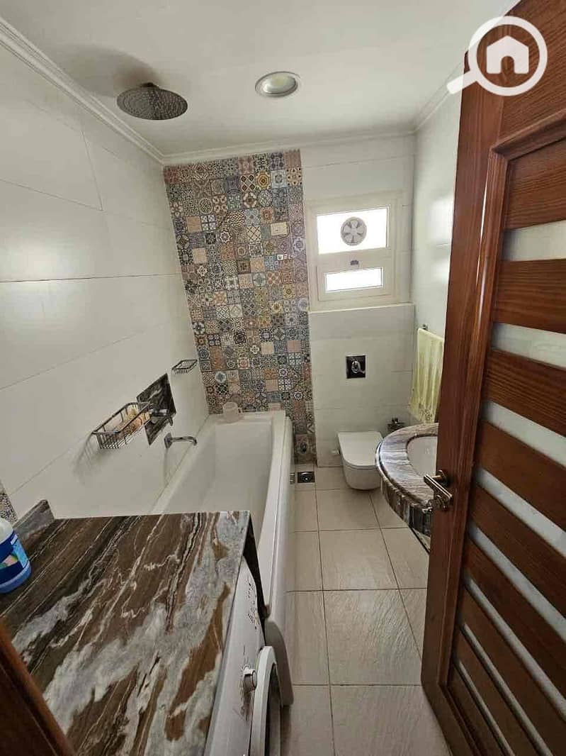 7 a1eef0d7-29dc-49e0-9fee-64c65cd9493d. jpg