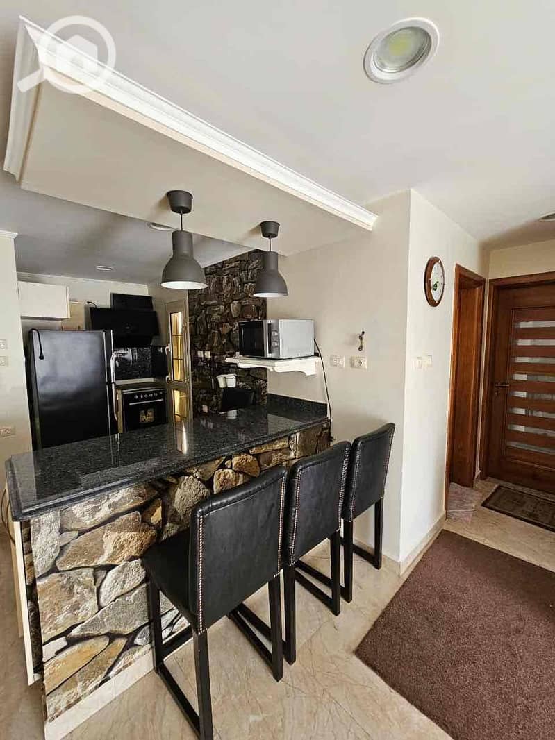 8 403833ad-998f-4219-9817-6a0e603df41b. jpg