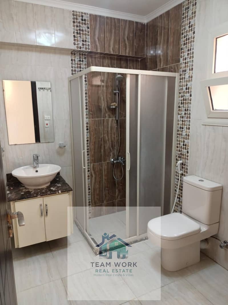 6 8f0d0213-b01f-4096-a6f7-d35ea423c6e5. jpg