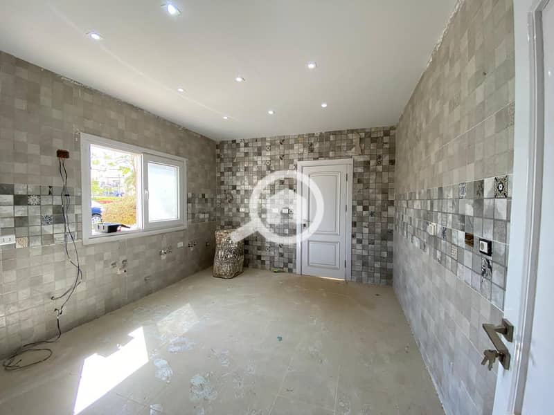 8 WhatsApp Image 2025-10-30 at 10.00. 05_75cf4a82. jpg