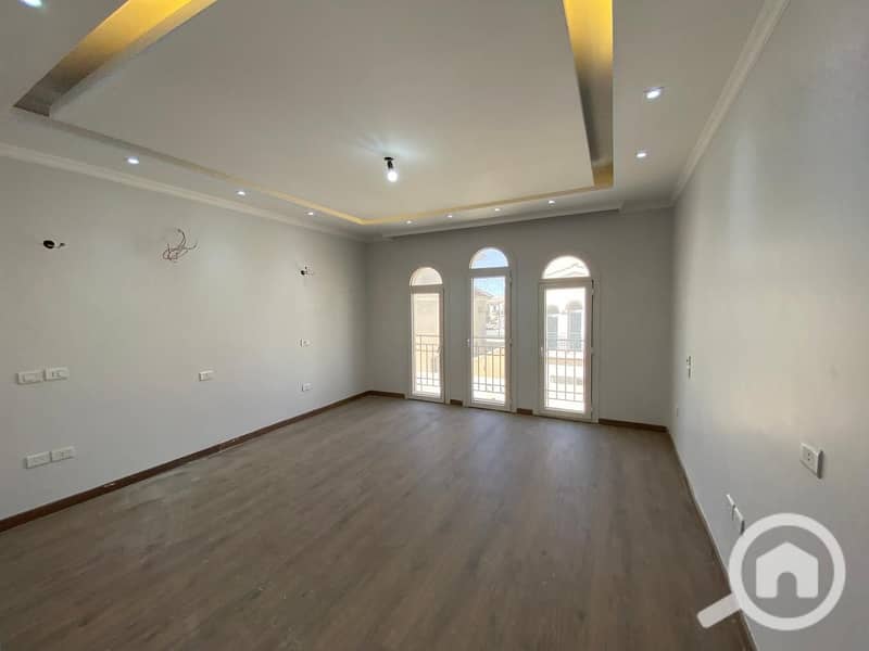 19 WhatsApp Image 2025-10-30 at 10.00. 06_1330d809. jpg