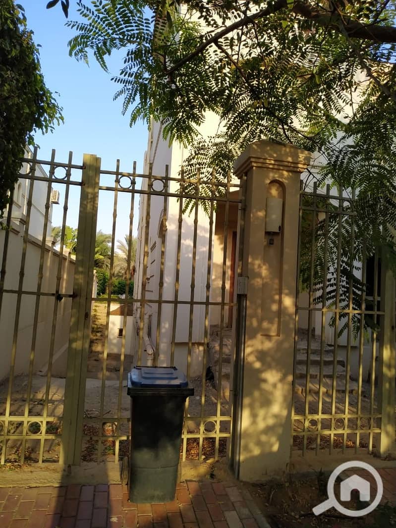 11 d62590c4-745f-4783-8e66-f07085d8fb32. jpeg