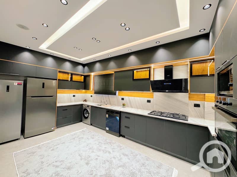 6 f1578403-6f47-4c46-9f1b-53b1636138b4. jpeg