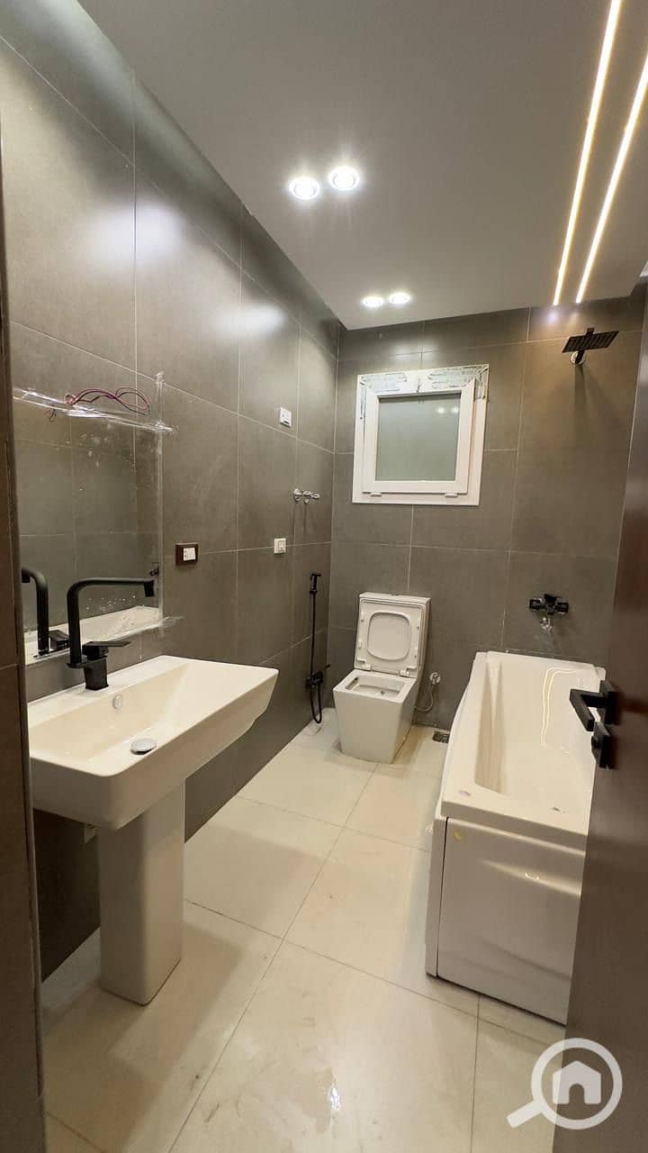 11 1a0f72db-7c78-49fe-ad7d-66672eb8a9fd. jpeg