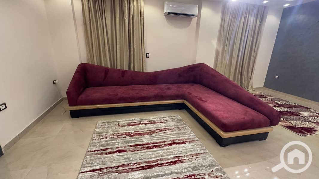 16 4964023e-626d-487e-ad67-8d50406e0642. jpeg