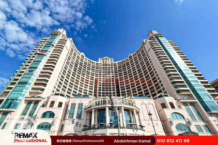 محلات تجارية  للبيع في سان ستيفانو، الإسكندرية - FB_IMG_1762181745872. jpg