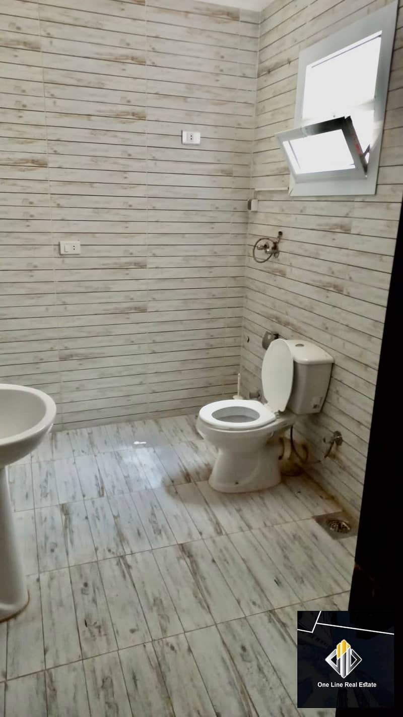 2 9d440341-27e4-4d76-9c27-2a557ee6d295. jpeg