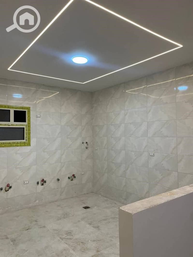 4 WhatsApp Image 2025-12-06 at 1.31. 58 PM (1). jpg