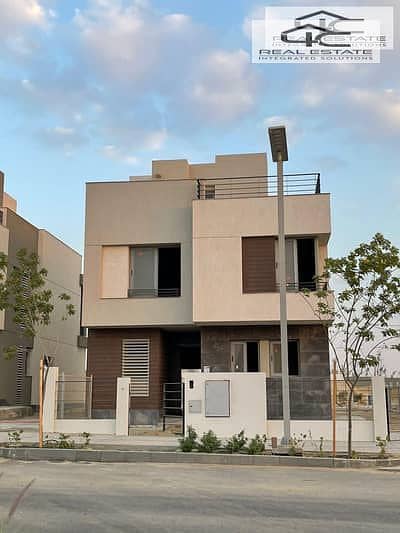 4 WhatsApp Image 2025-12-03 at 23.24. 33 (1). jpeg