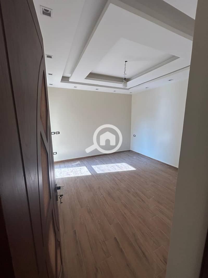 4 WhatsApp Image 2025-12-02 at 3.25. 26 PM (2). jpeg