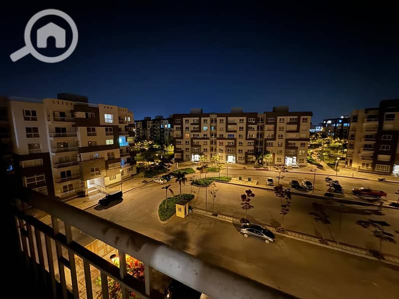 5 bf1c2df8-7f75-4914-9e44-12436c5a5b28. jpg