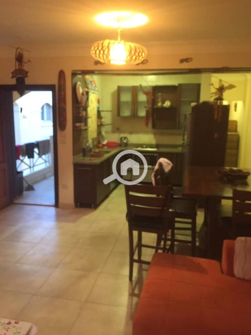 8 893b5818-3e96-4e2b-8af2-032b54bdfd96. jpg