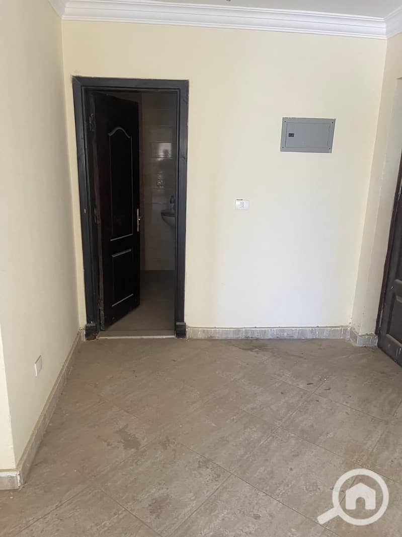 4 WhatsApp Image 2025-12-06 at 14.09. 13_b26de890. jpg