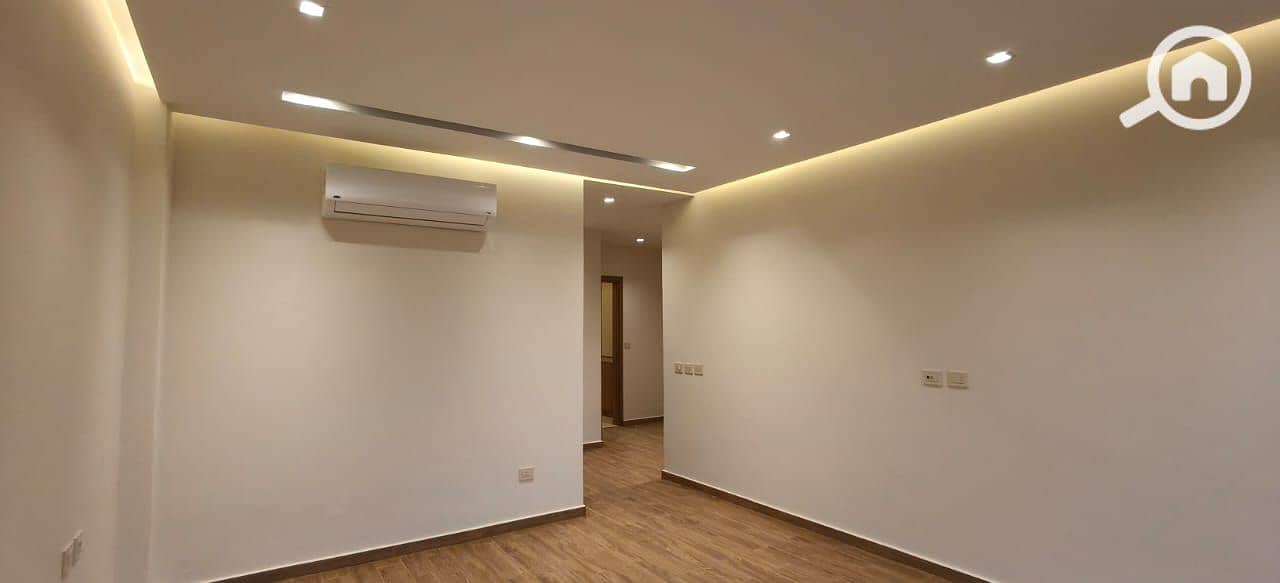 3 WhatsApp Image 2025-12-06 at 2.15. 41 PM. jpeg