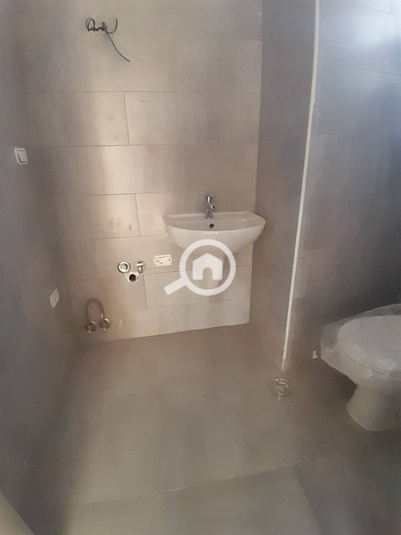 14 c83443b5-b59e-48de-bc05-044eb888861b. jpg