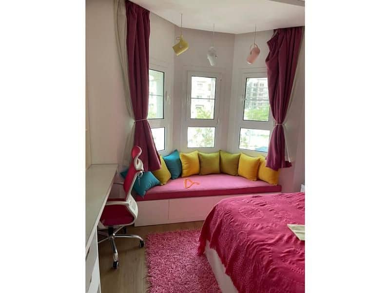 10 52a1fc2b-34e5-40f8-9252-0b4f88b76ef7. jpg