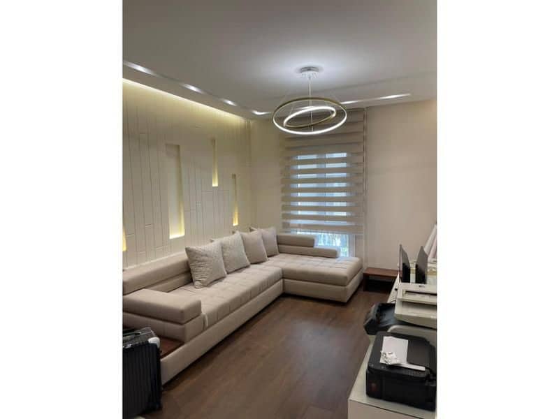 15 c99969d7-a84c-40bf-a77b-b052b0887696. jpg