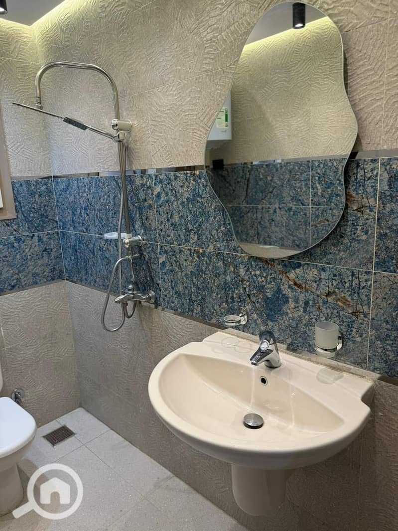 9 96ff022c-3c6e-4299-88a1-1667ae138dd8. jpeg