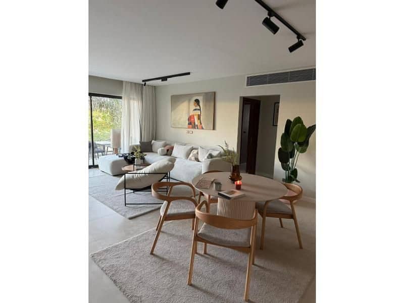 c73ffe8c-9a94-4580-83b0-6718a92b0a40. jpg c73ffe8c-9a94-4580-83b0-6718a92b0a40. jpg