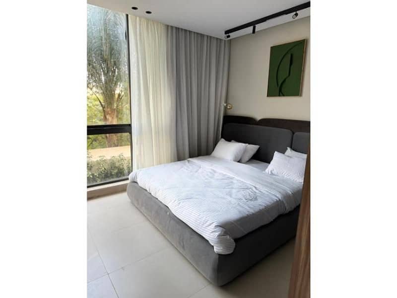 4 684b2283-7173-4ef6-9a41-45d17cb388bf. jpg