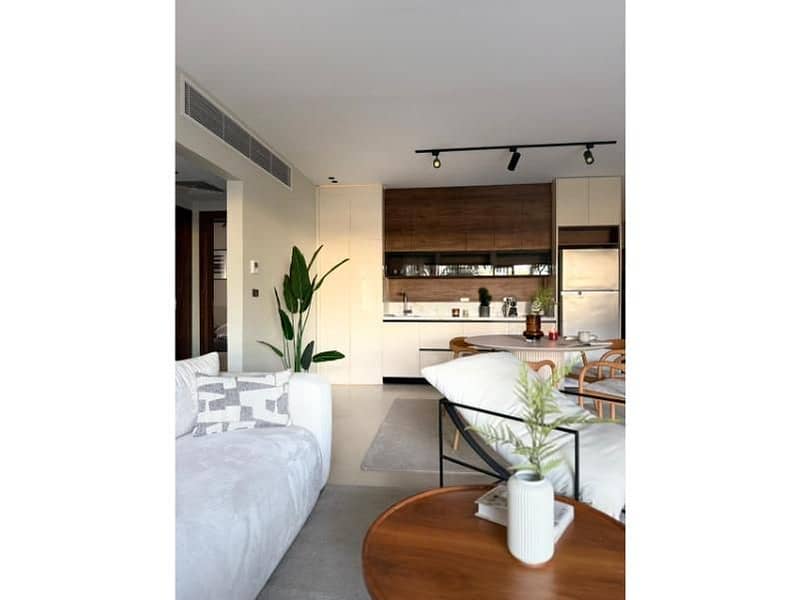 10 dc6ea894-5f57-4578-9798-7905d6bad265. jpg