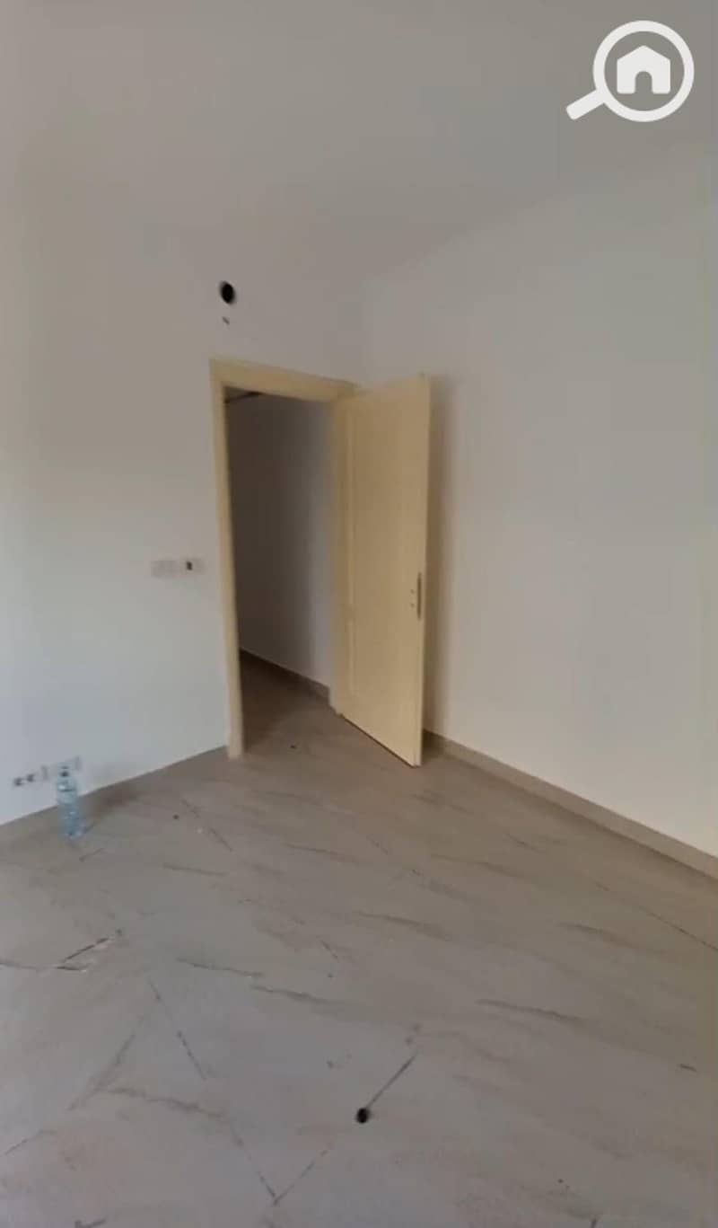 4 WhatsApp Image 2025-12-06 at 13.23. 46_62bd7f90. jpg