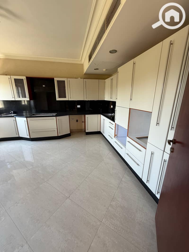 2 a2065adb-3b67-4567-a3ec-56ec5ae687d0. jpeg