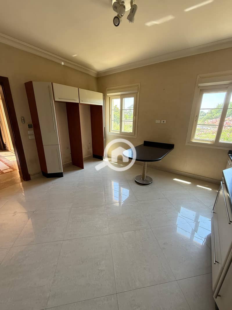 6 42812f0d-402c-4012-b995-7ec150da3fb1. jpeg