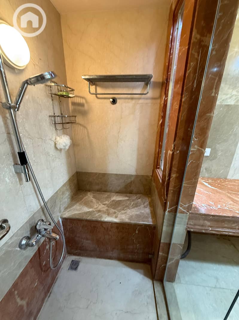 8 ec1eae63-6173-414d-98c4-72157c870442. jpeg