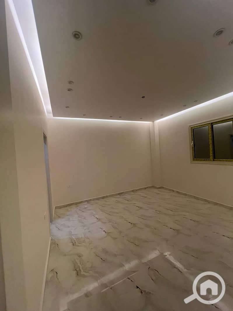 3 8efe408d-d034-4758-b24c-26ee7ed6a43c. jpg