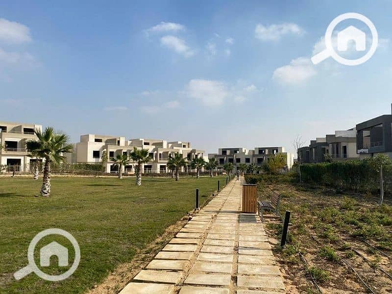 8 34411544-800x600. jpeg