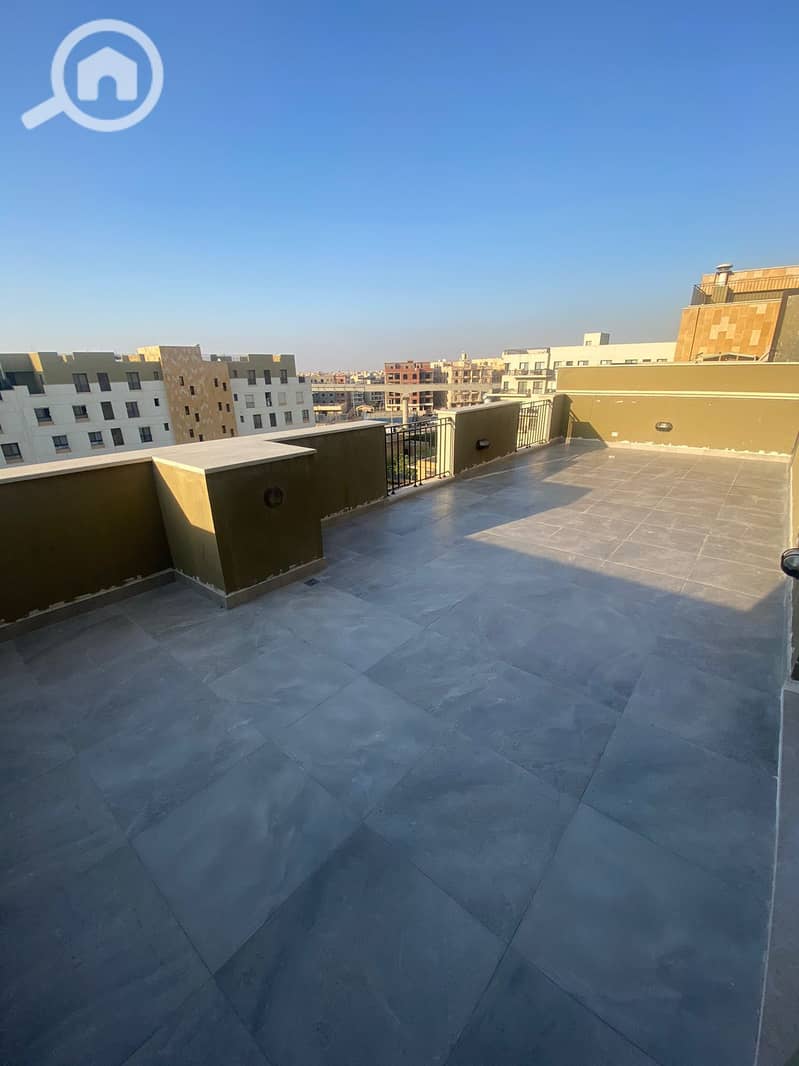 12 f4dbc405-27dd-45eb-9d4b-c299595c81e2. jpg