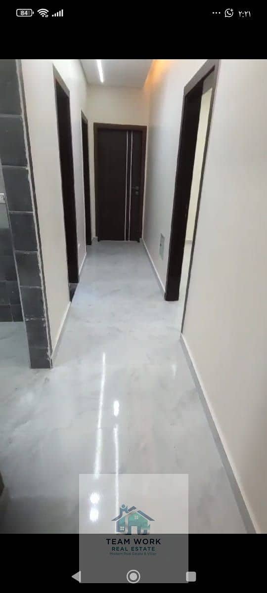 10 871d676c-b37f-44ad-b8ce-379edbedf02b. jpg