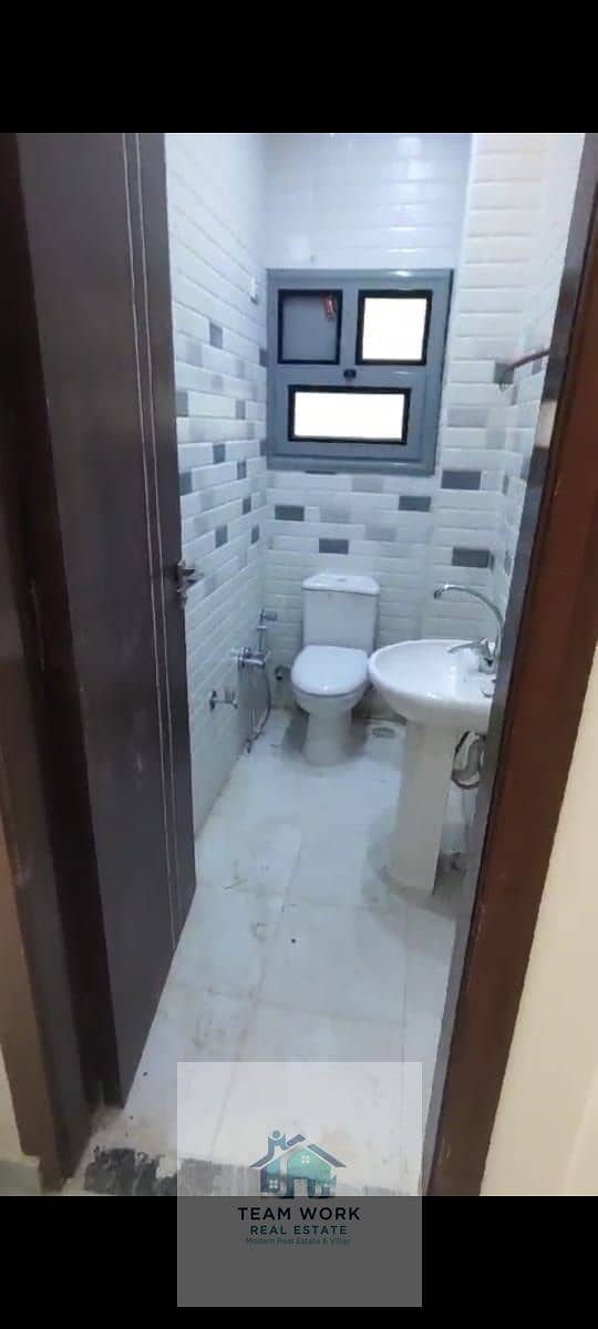 14 f74c0187-8036-46d5-b046-20de8787f2b4. jpg