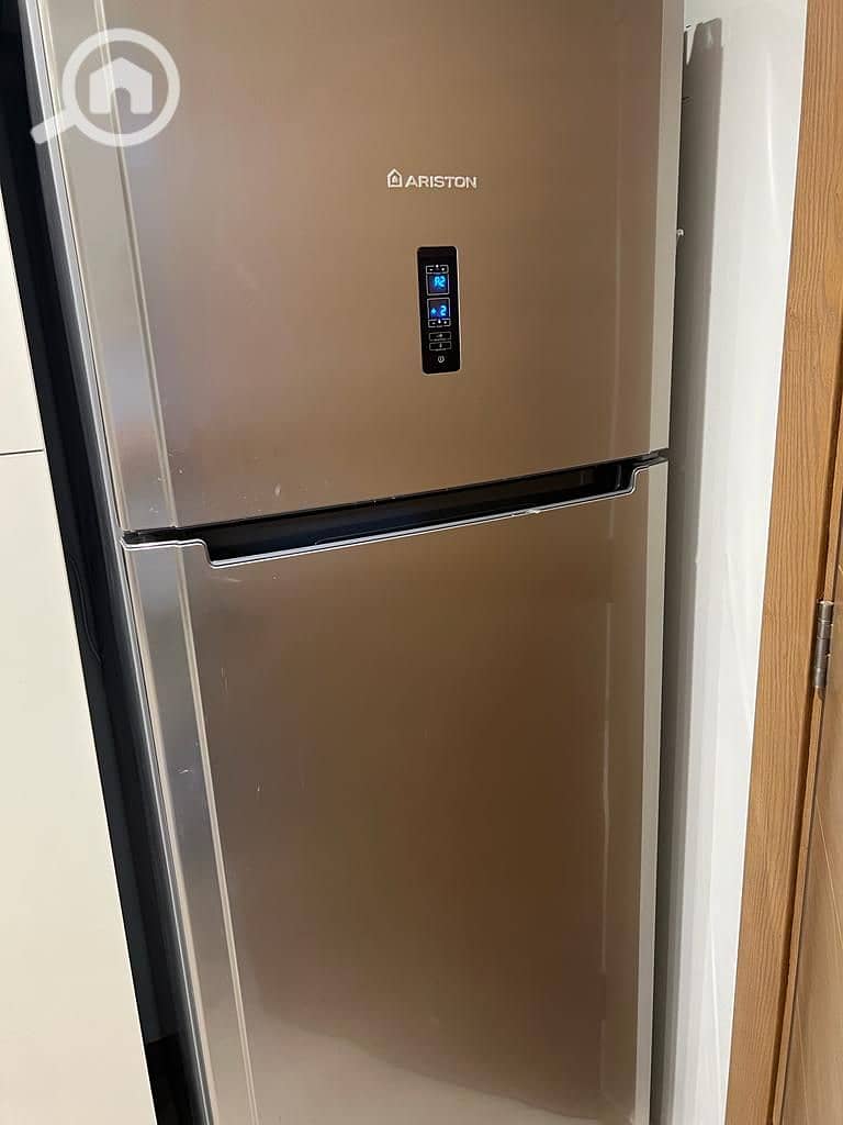 12 WhatsApp Image 2025-12-06 at 14.39. 54 (1). jpeg