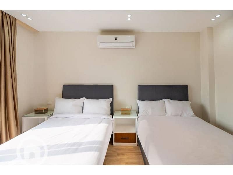 12 c0c49916-ddf2-49a0-83b1-465a3eda0f4f. jpg