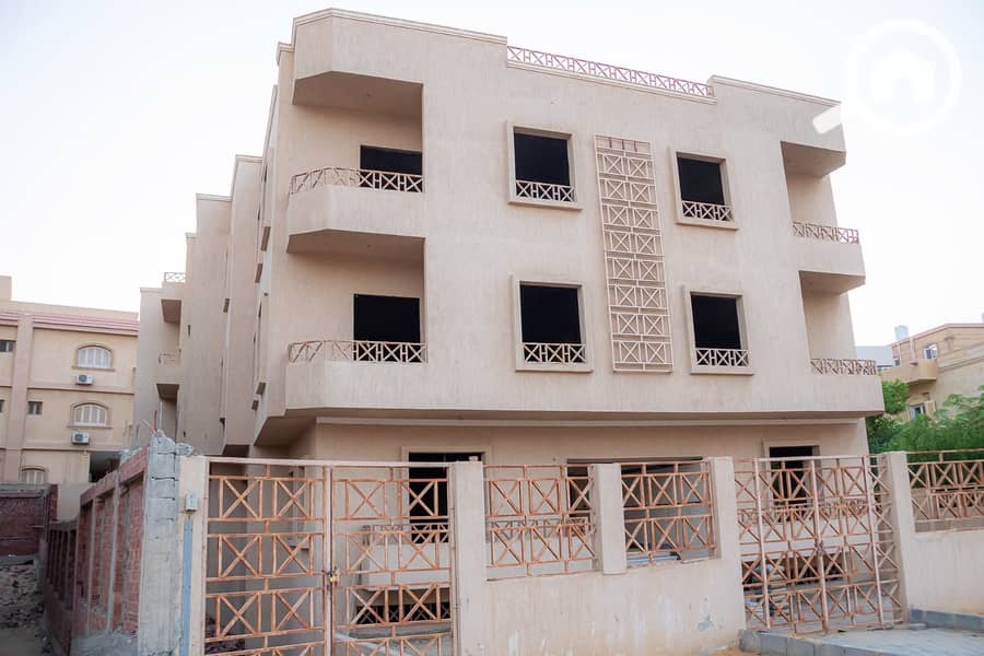 2 1f7aaee5-d950-478a-8c95-cc3a7a0fefcc. jpg