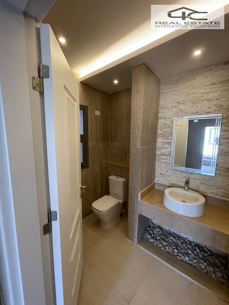 10 WhatsApp Image 2025-10-14 at 4.38. 47 PM (2). jpeg