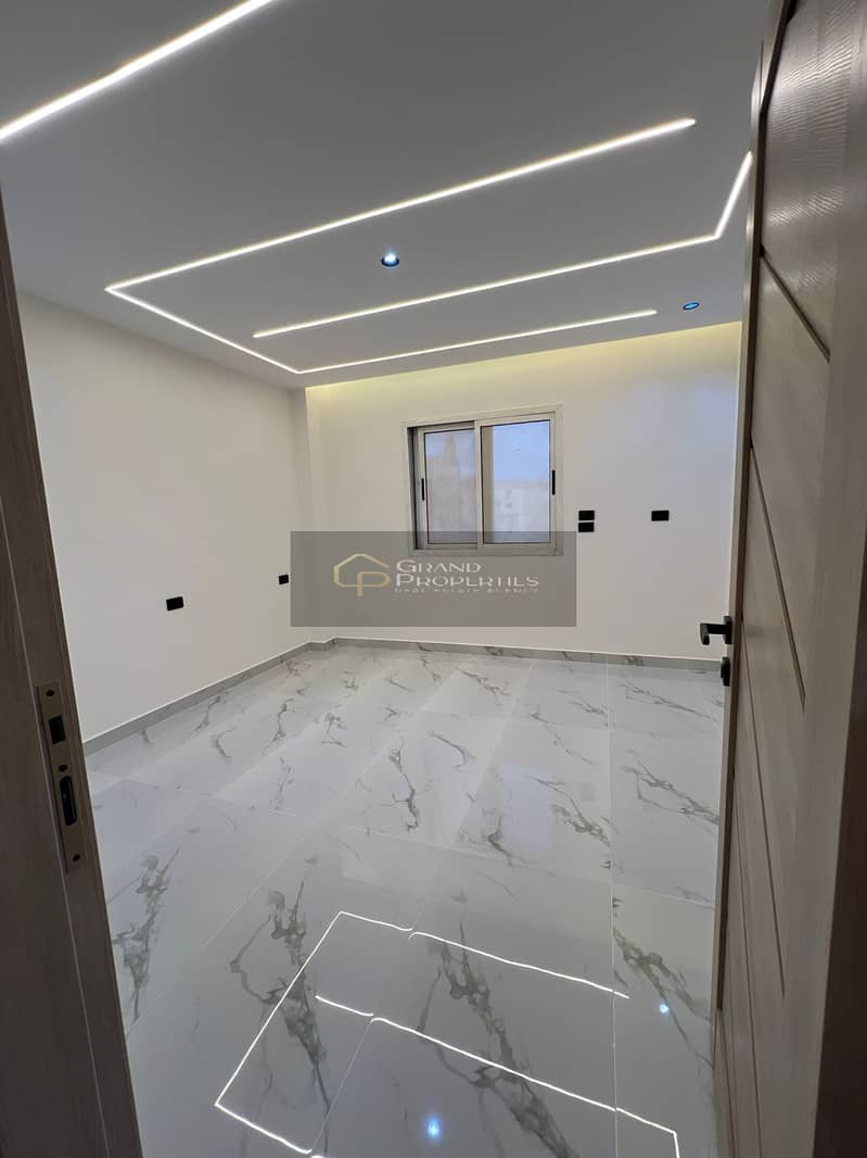 4 e102f2a0-a565-4dfc-bcf4-60faf4889a22. jpg