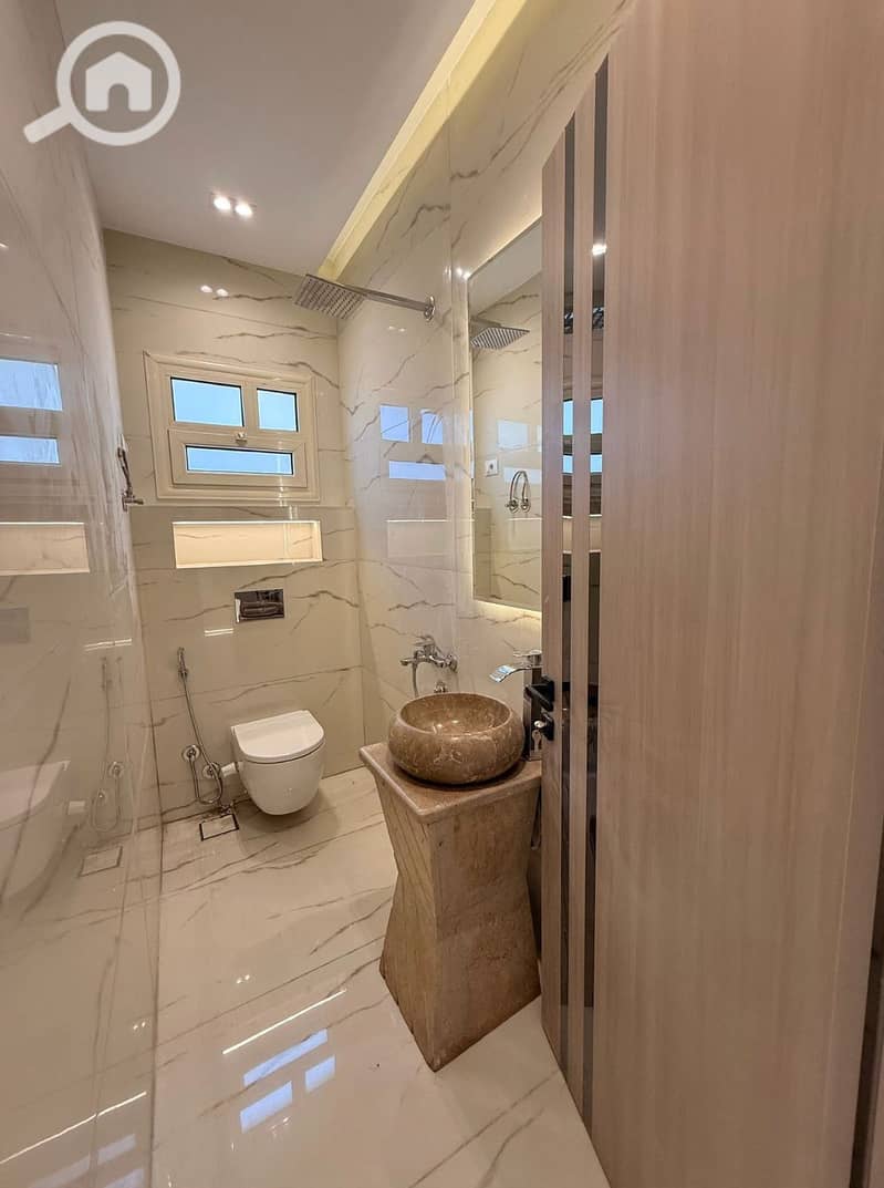 8 8285c0af-c303-4085-9e09-b3b9f21ca0df. jpg