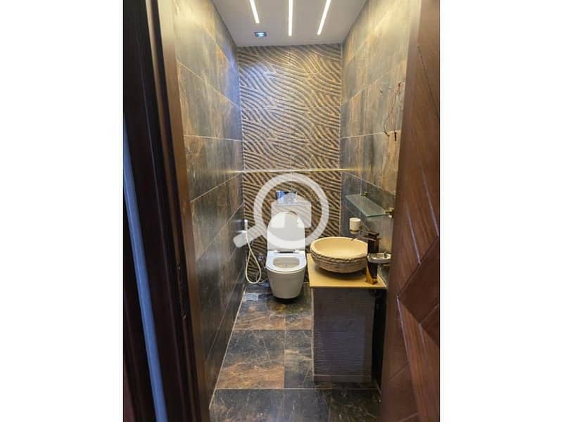 15 66325d34-87b8-4df6-8c67-ada8add3adb9. jpg