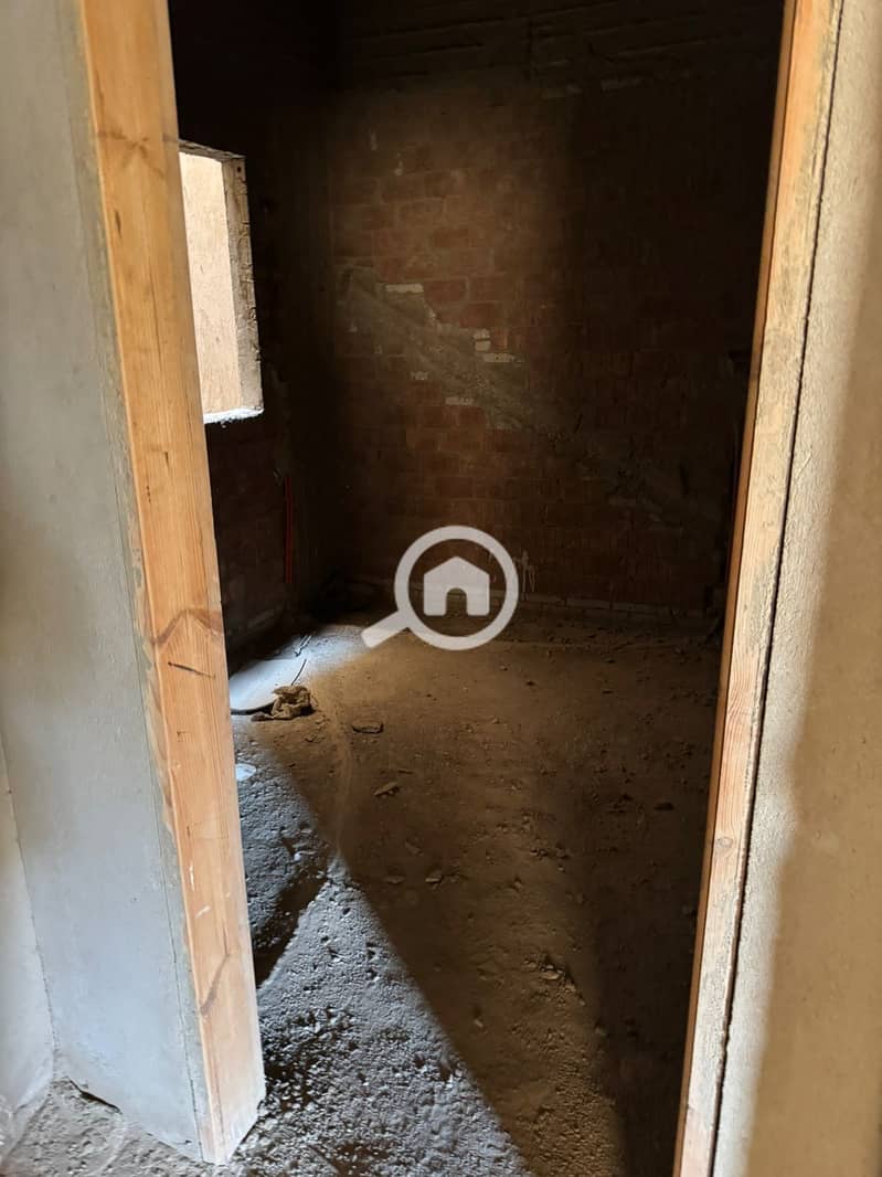 9 3309b5c7-2e94-4b50-832c-57f414309b84. jpeg