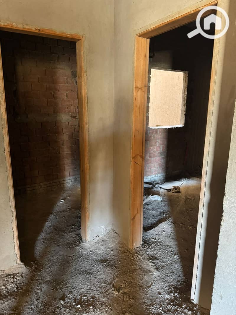 10 4e78a28c-3e06-4dae-bbb5-7d19ff7d5159. jpeg