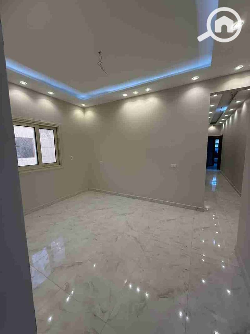 1000446301. jpg 1000446301. jpg